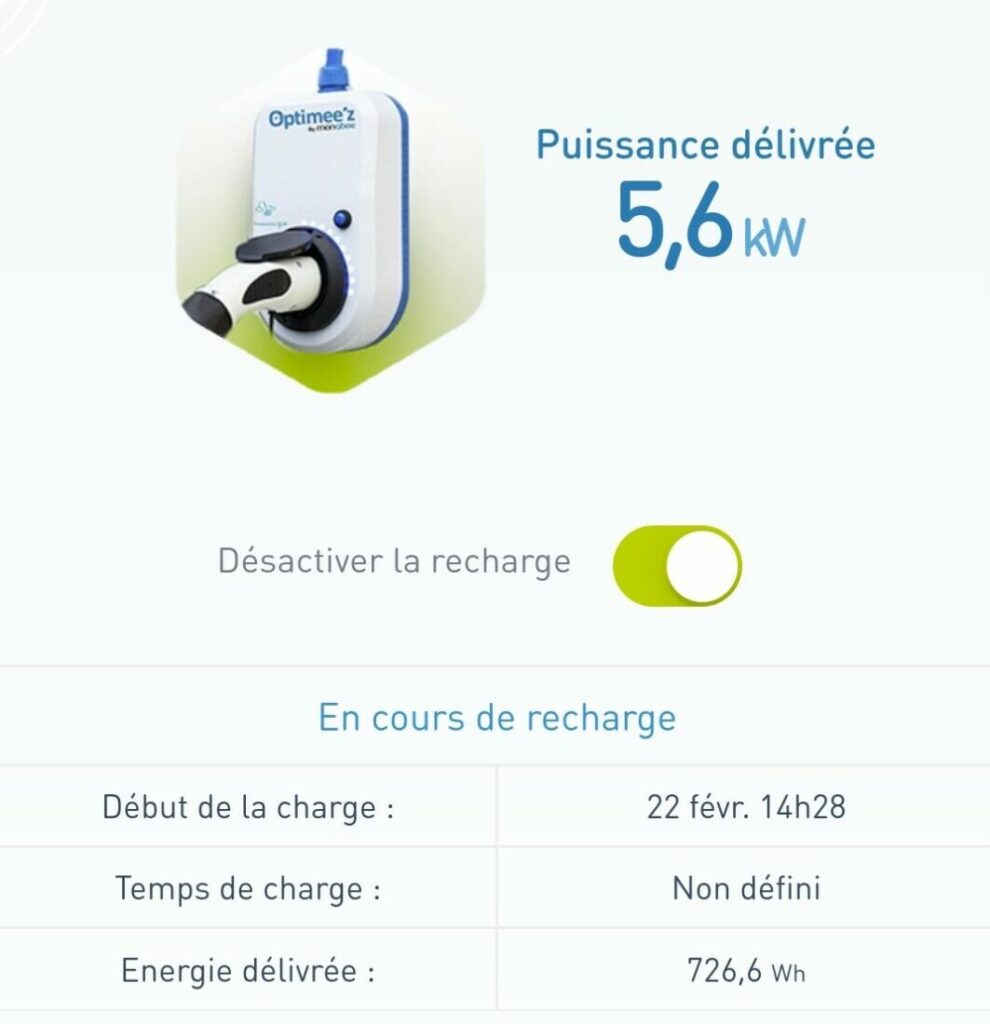 Logo Innovel bleu et or, design technologique abstrait